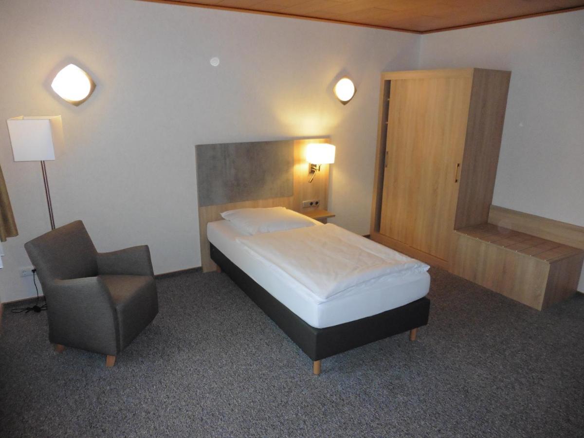 Hotels Landhaus Dieterichs Wolfsburg Bagian luar foto