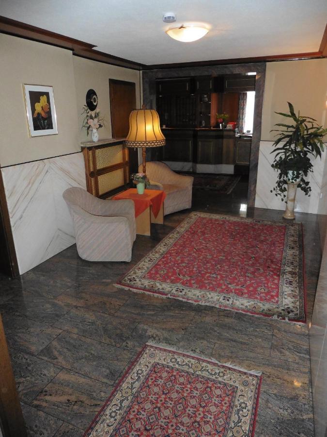 Hotels Landhaus Dieterichs Wolfsburg Bagian luar foto